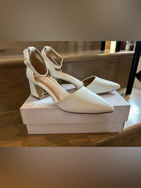 Women's Cream Pointed-Toe Ankle-Strap Block Heels